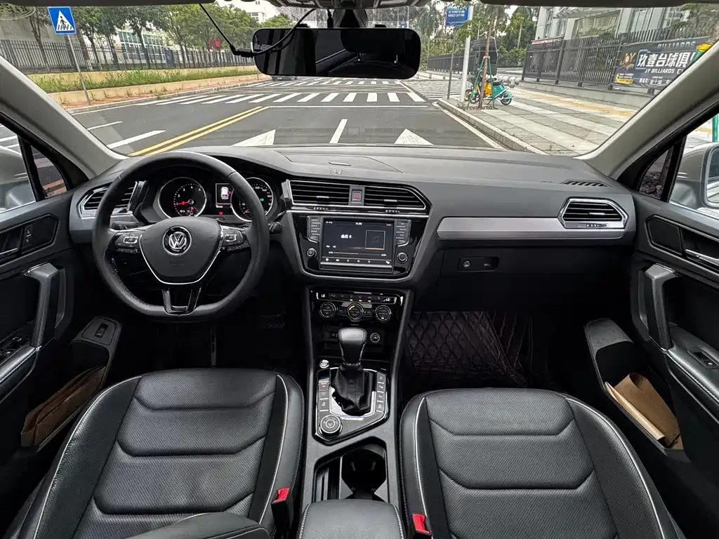 Volkswagen Tiguan L 2017 — фото 9
