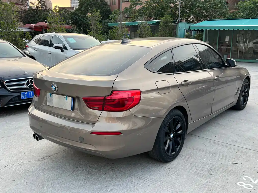 BMW 3 Series GT 2018 — фото 6