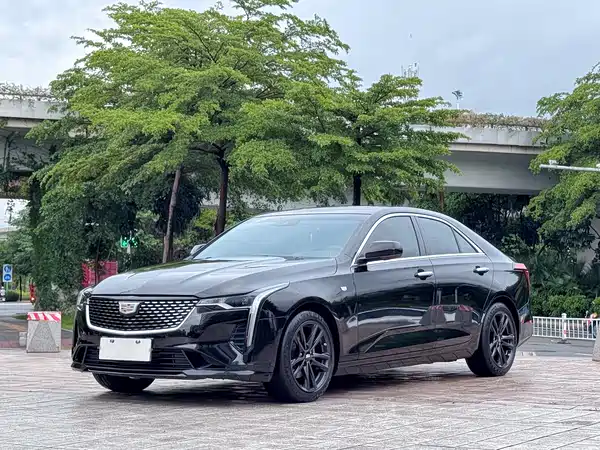 Cadillac CT4 2022