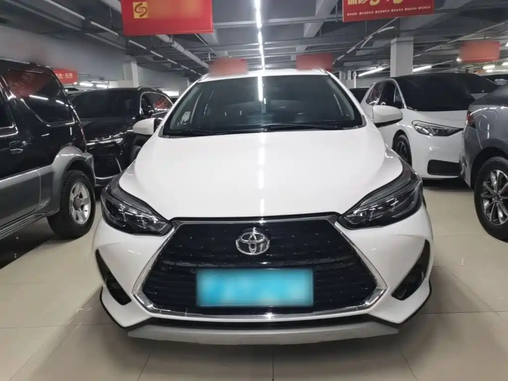 Toyota Yaris L 2023