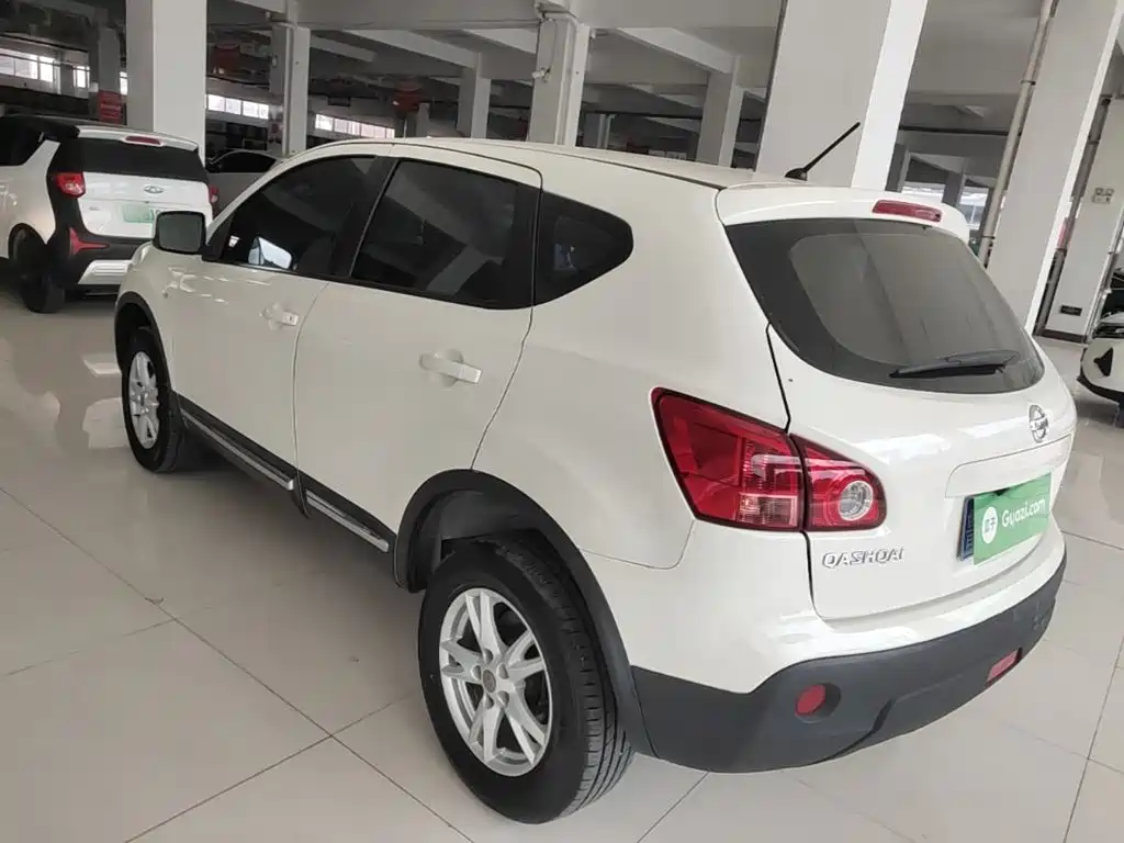 Nissan Qashqai 2015 — фото 5
