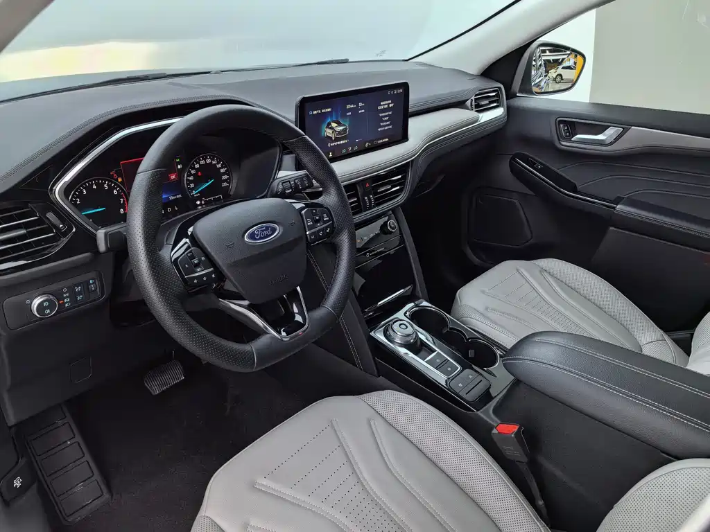 Ford Escape 2022 — фото 14