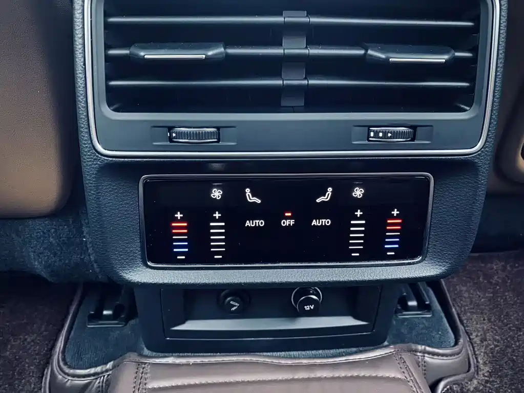 Audi Q7 2021 — фото 10