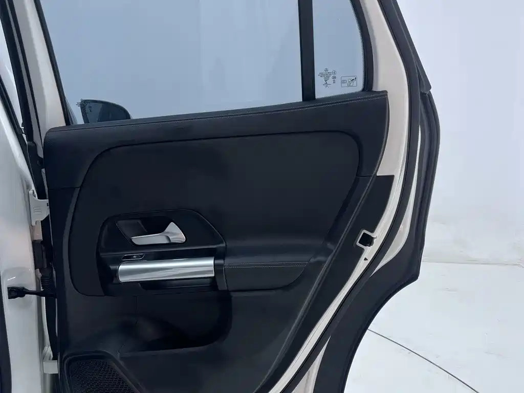 Mercedes-Benz GLA 2021 — фото 27
