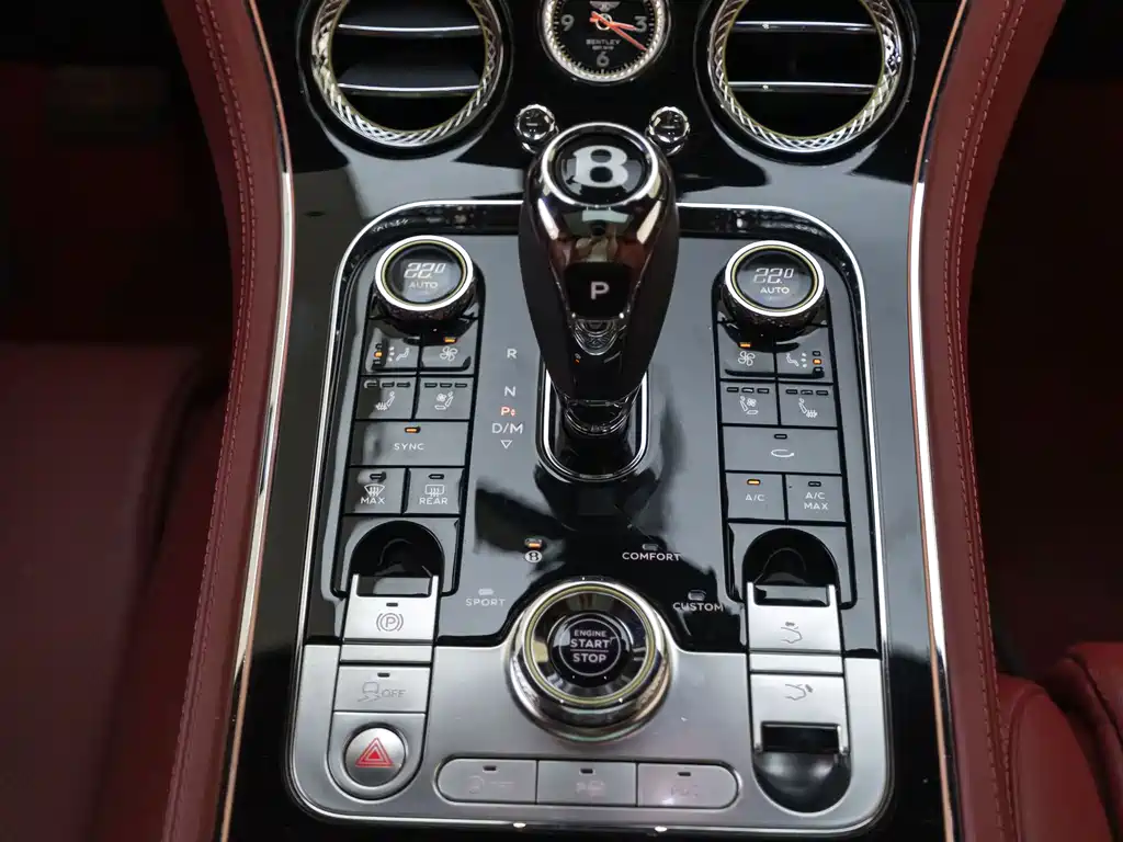 Bentley Continental 2022 — фото 10