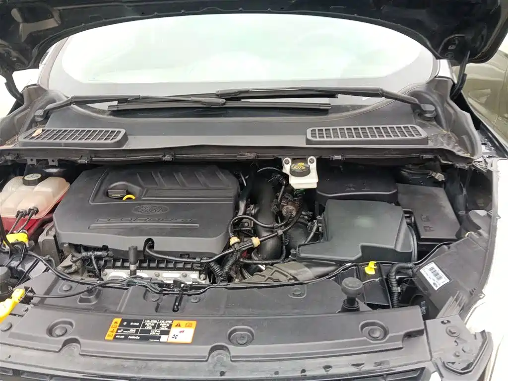 Ford Kuga 2015 — фото 20