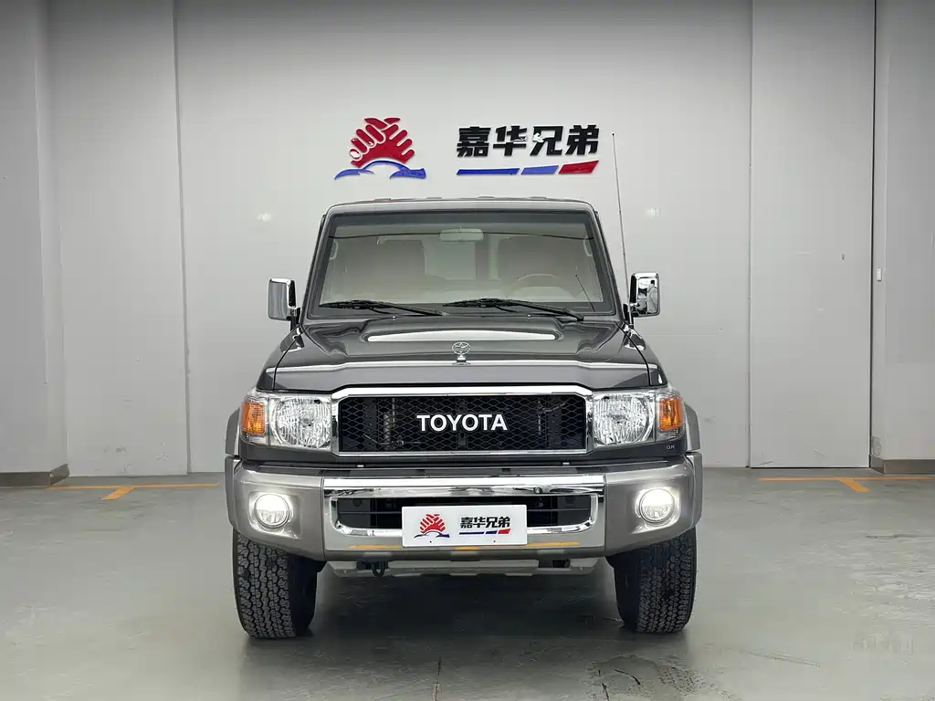 Toyota Land Cruiser 2023 — фото 3