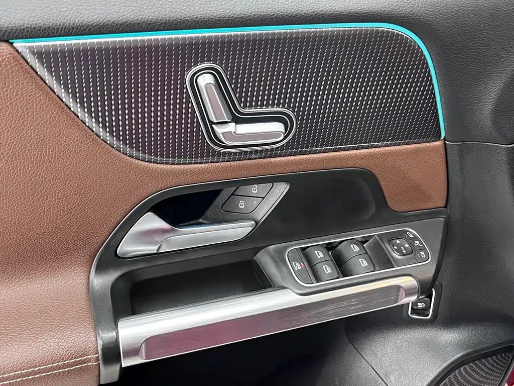 Mercedes-Benz GLB 2021 — фото 20