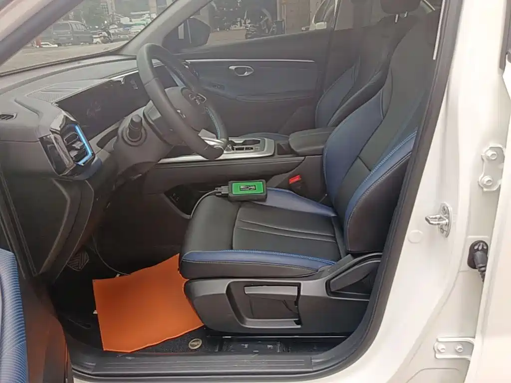 GAC Motor Trumpchi GS3 2025 — фото 15