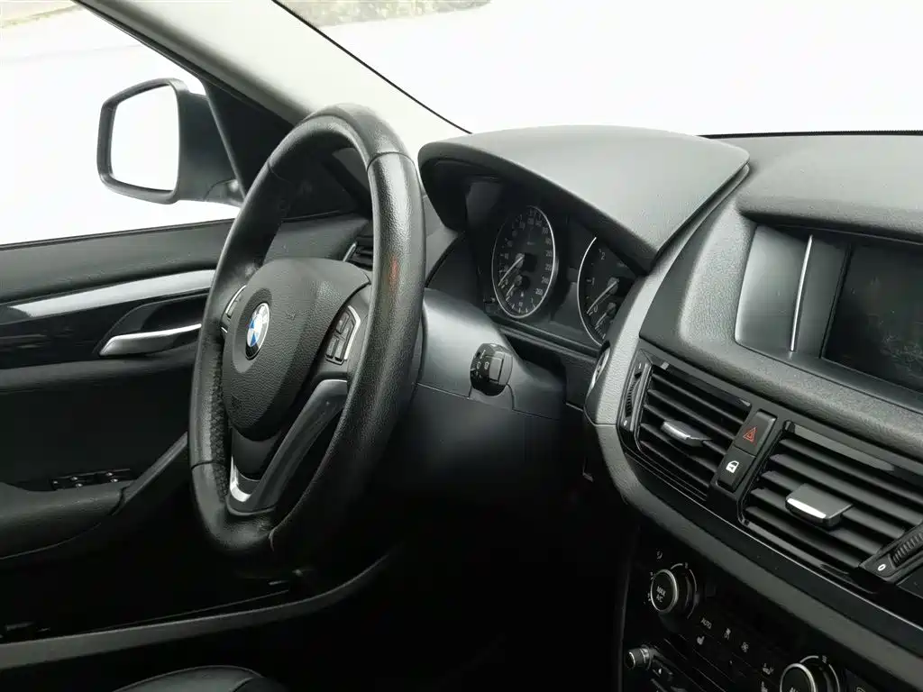 BMW X1 2016 — фото 22