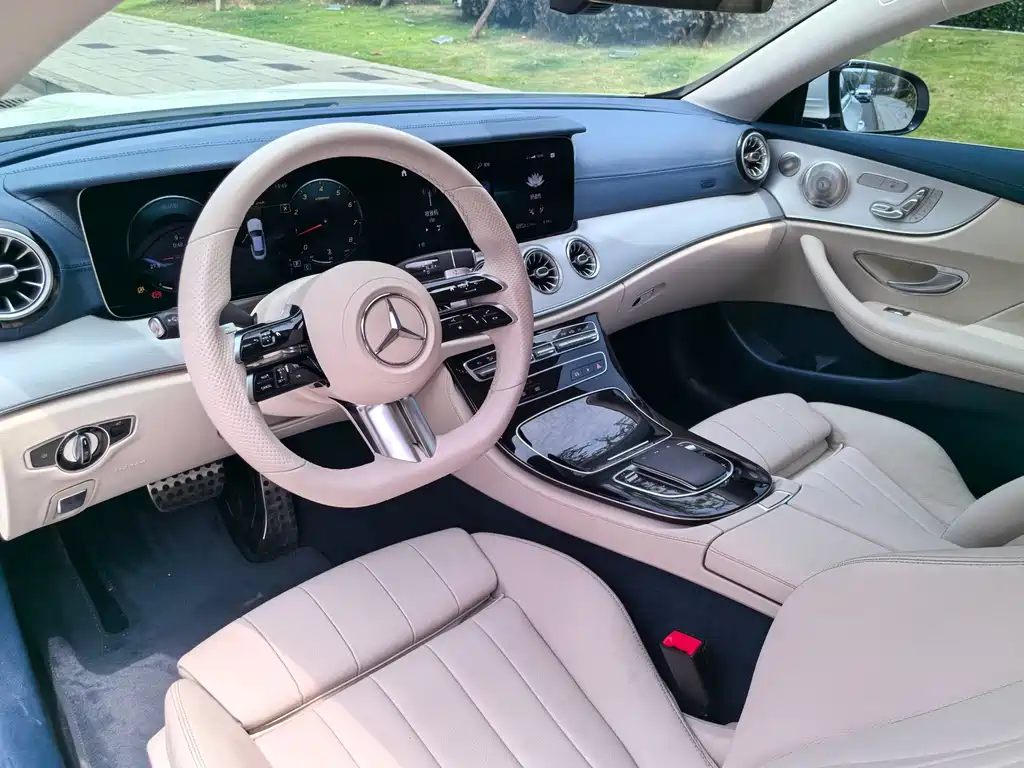 Mercedes-Benz E-Class 2022 — фото 9