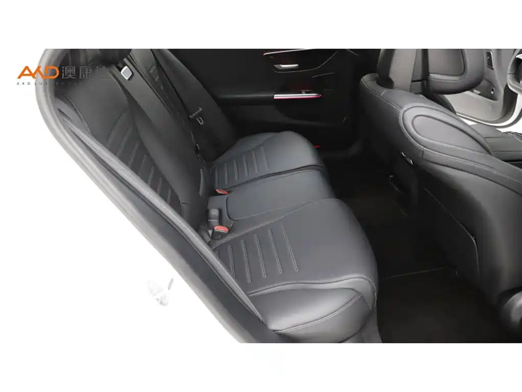 Mercedes-Benz C-Class 2023 — фото 8