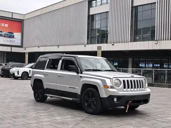 Jeep Freelancer 2014