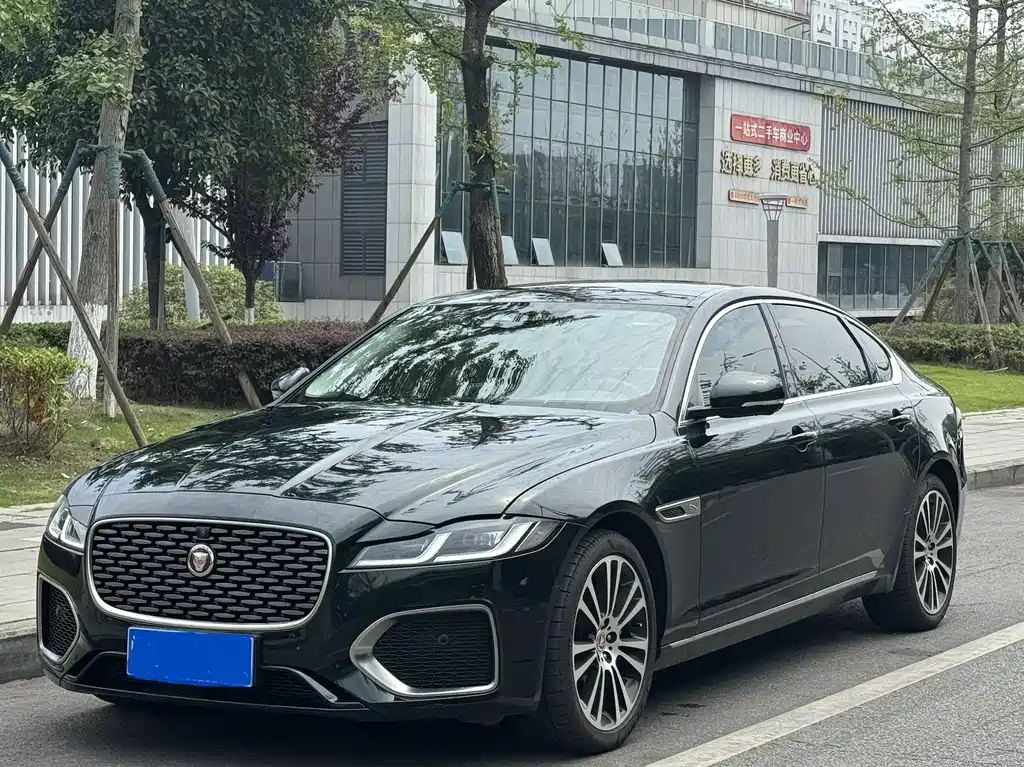 Jaguar XFL 2025