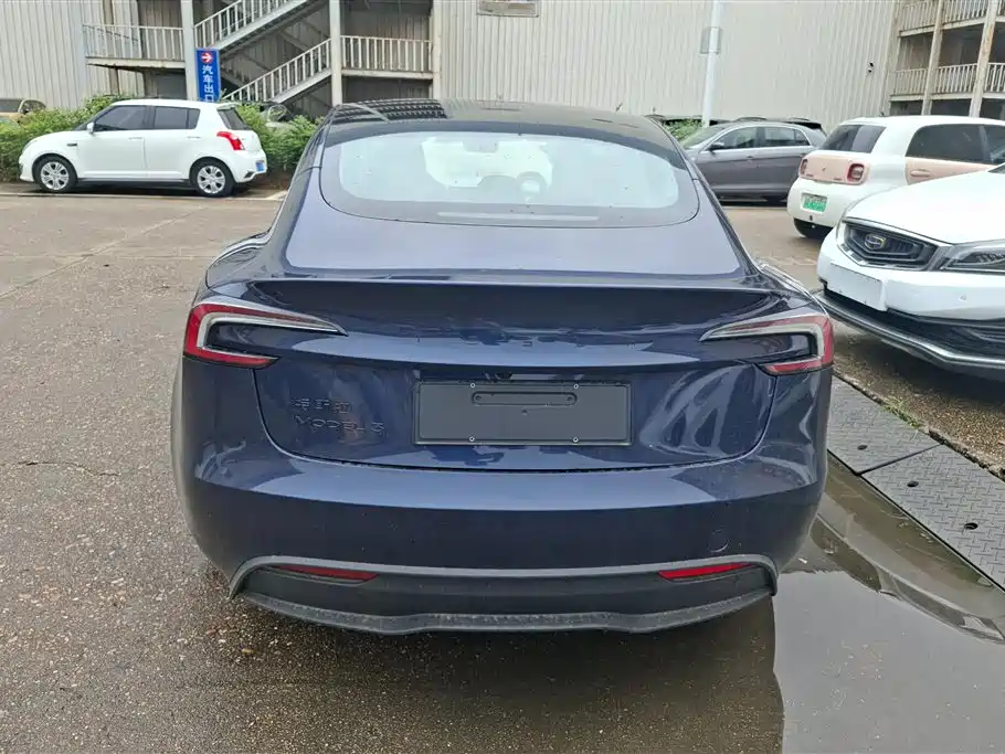 Tesla Model 3 2026