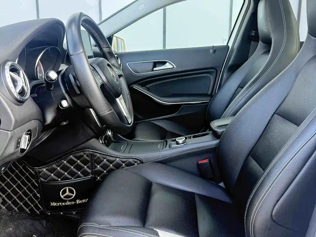 Mercedes-Benz GLA 2016