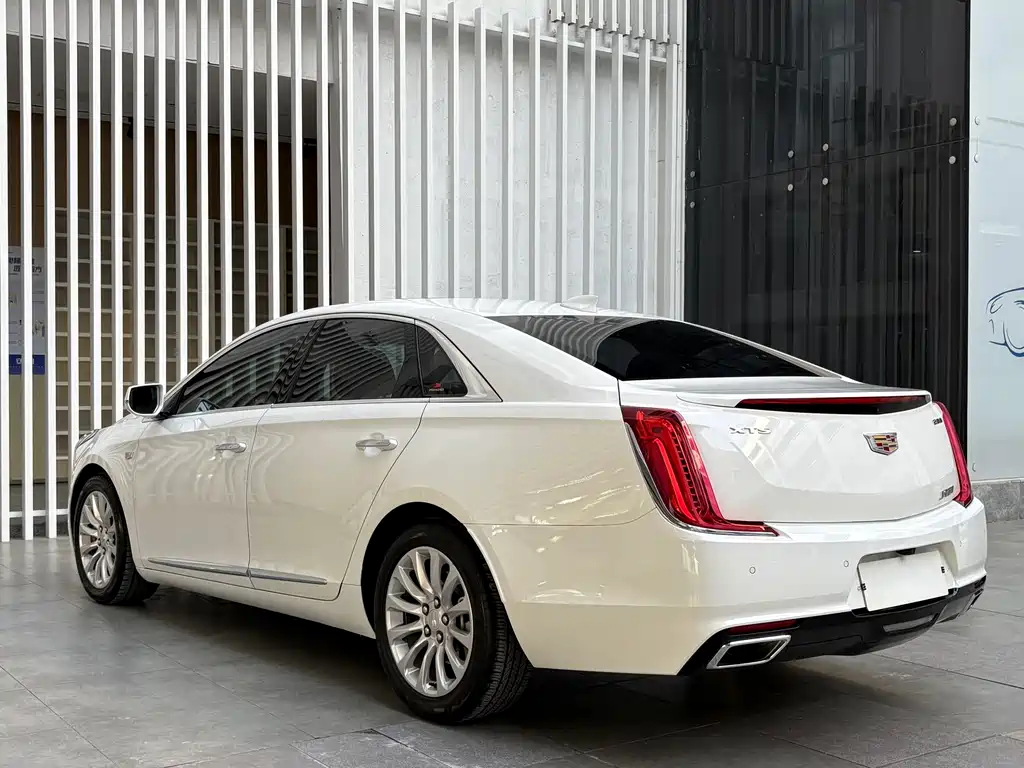 Cadillac XTS 2019 — фото 17