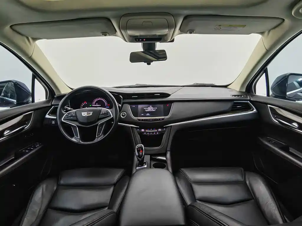 Cadillac XT5 2017 — фото 13