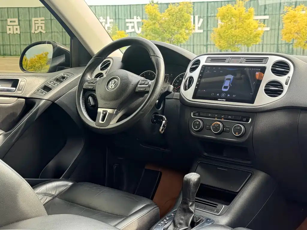 Volkswagen Tiguan 2015 — фото 14