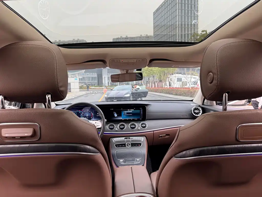Mercedes-Benz E-Class 2020 — фото 16