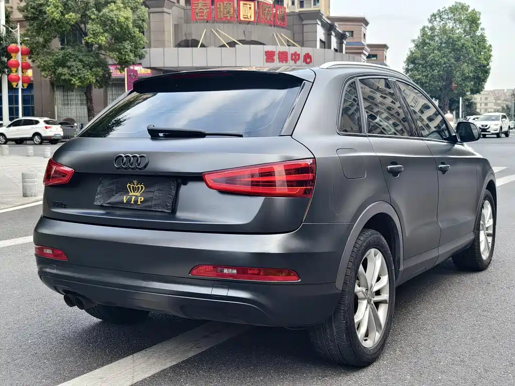 Audi Q3 2016 — фото 8