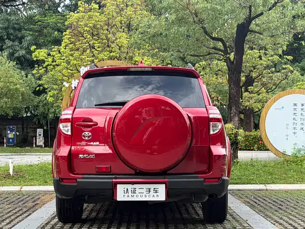 Toyota RAV4 2013