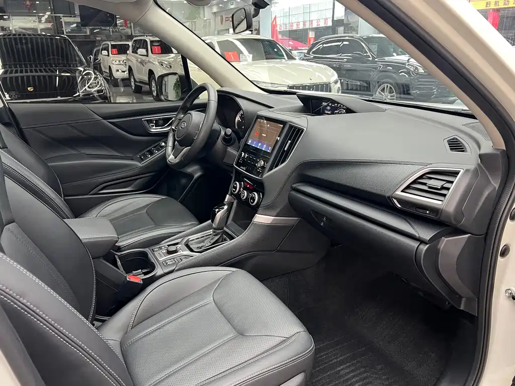 Subaru Forester 2019 — фото 20