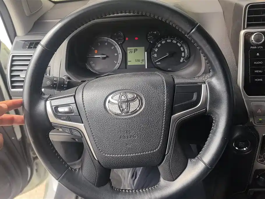 Toyota Prado 2018 — фото 15