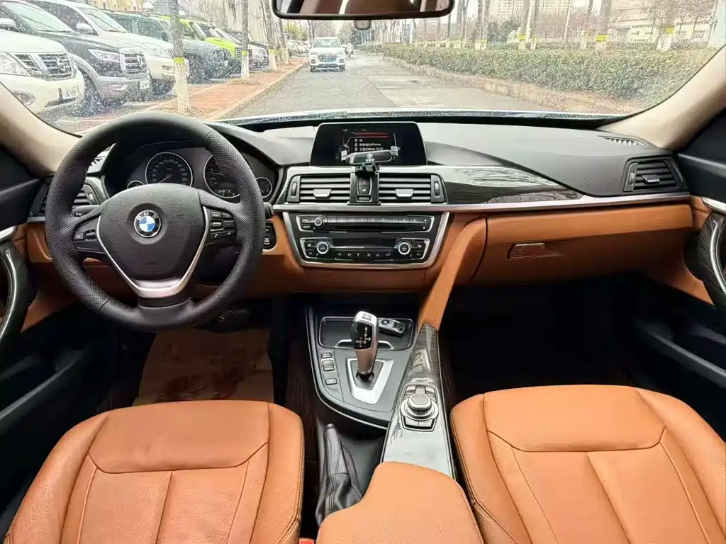 BMW 3 Series GT 2016 — фото 5