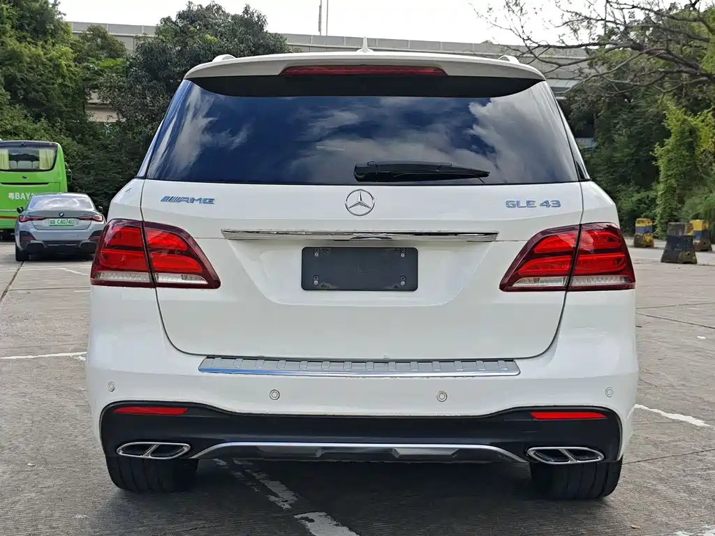 Mercedes-Benz GLE AMG 2019 — фото 12
