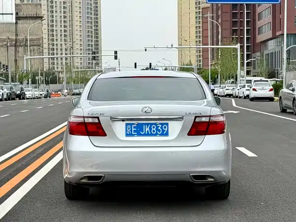 Lexus LS 2006