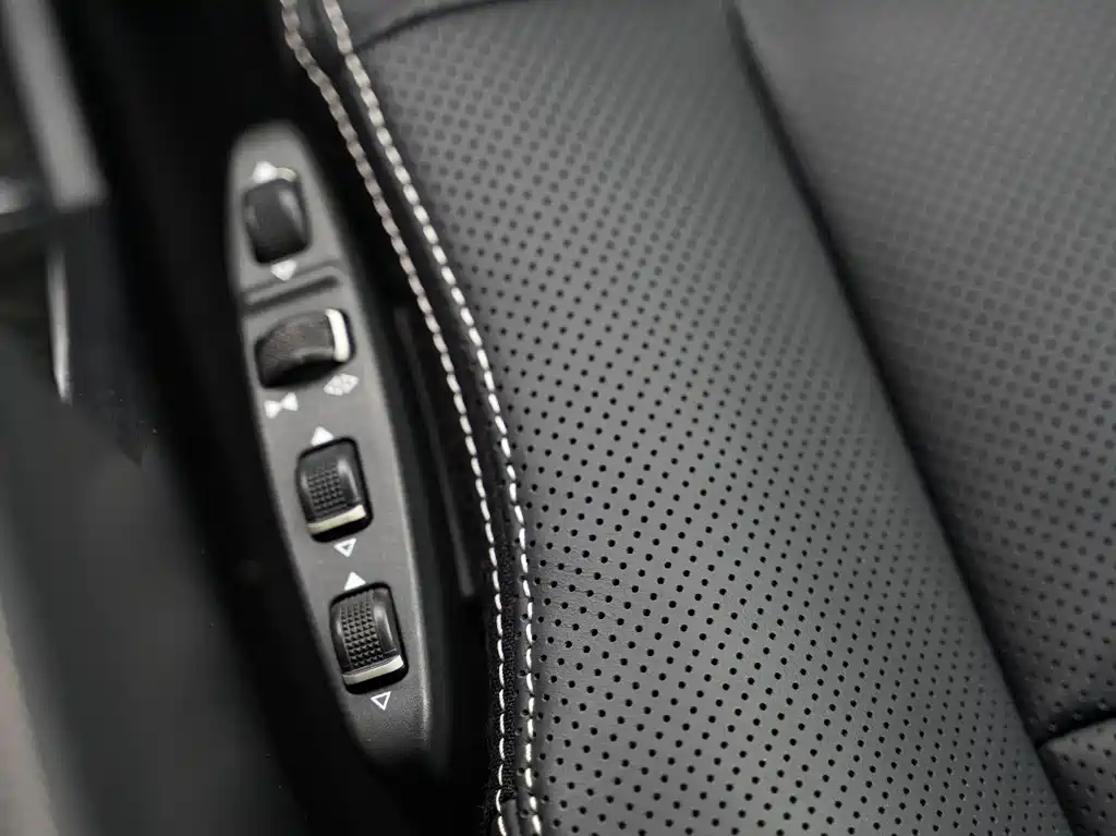 Mercedes-Benz G-Class AMG 2010 — фото 18