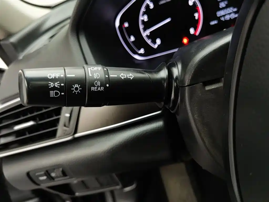 Honda Accord 2018 — фото 21