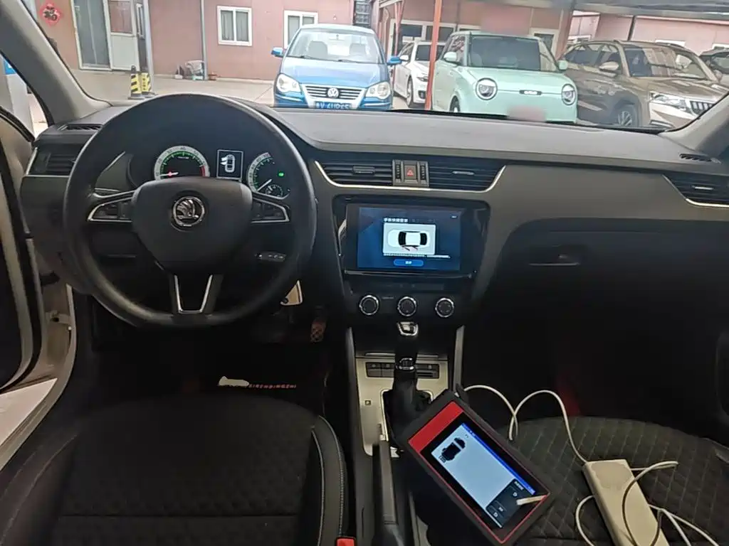 Skoda Octavia 2021 — фото 10