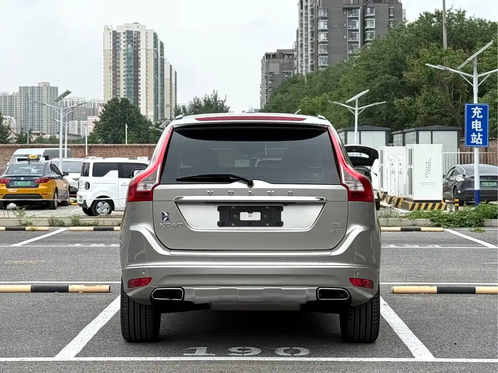 Volvo XC60 2015 — фото 5