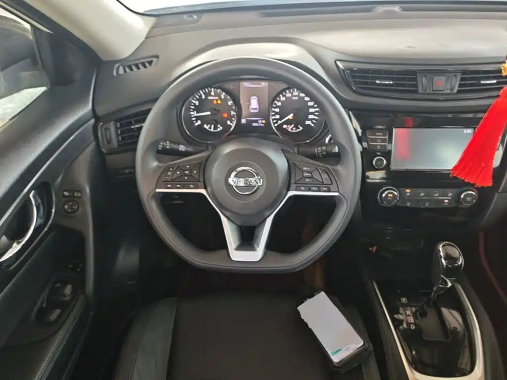 Nissan X-Trail 2018 — фото 11