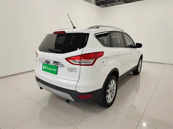 Ford Kuga 2015