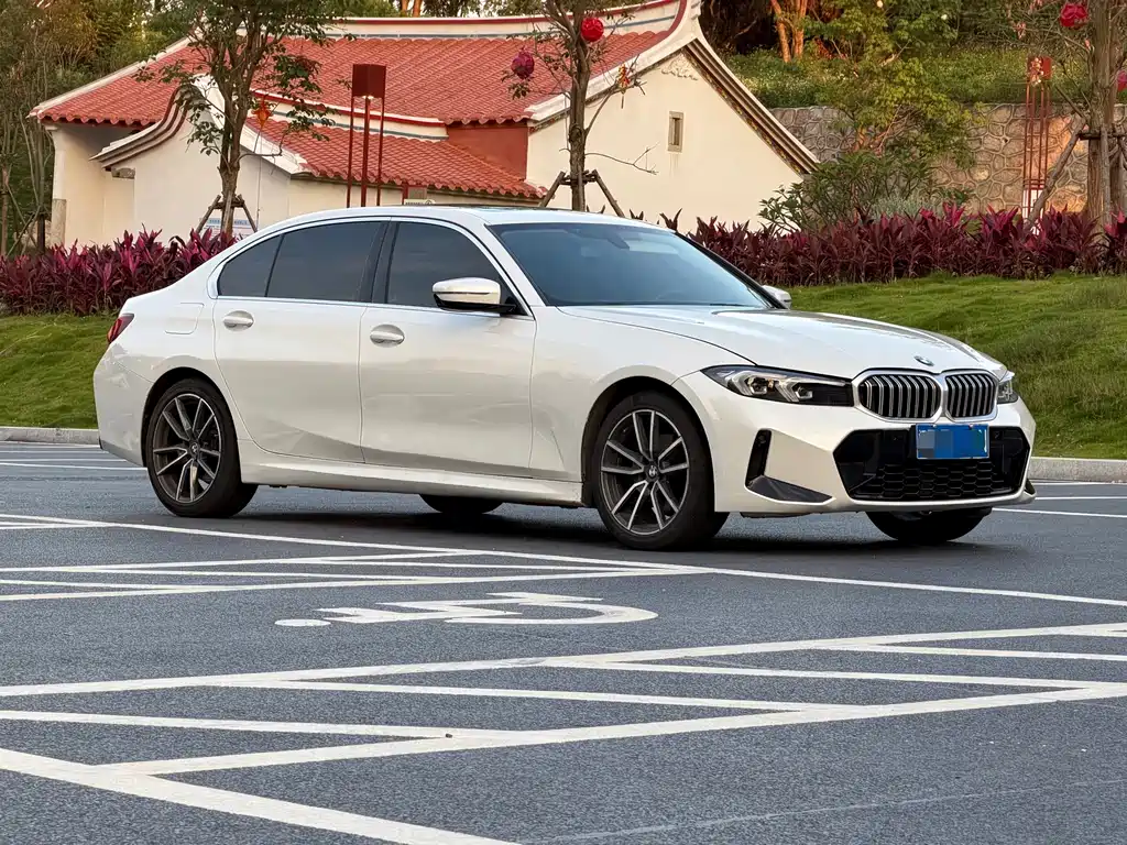 BMW 3 Series 2023