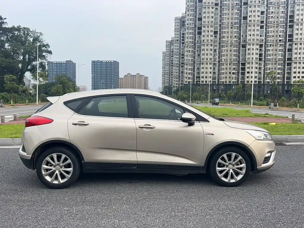 Geely Emgrand GS 2018 — фото 24