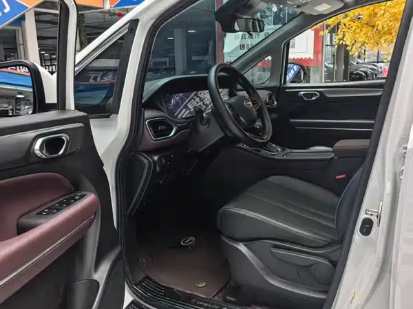 GAC Trumpchi M6 2022