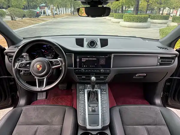 Porsche Macan 2020