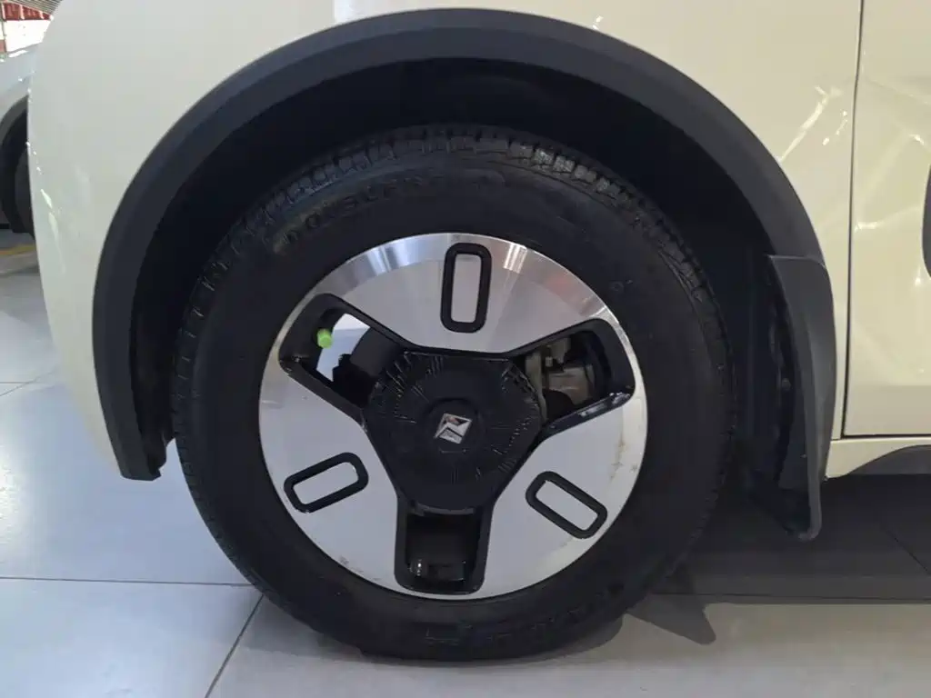Baojun KiWi EV 2022 — фото 23