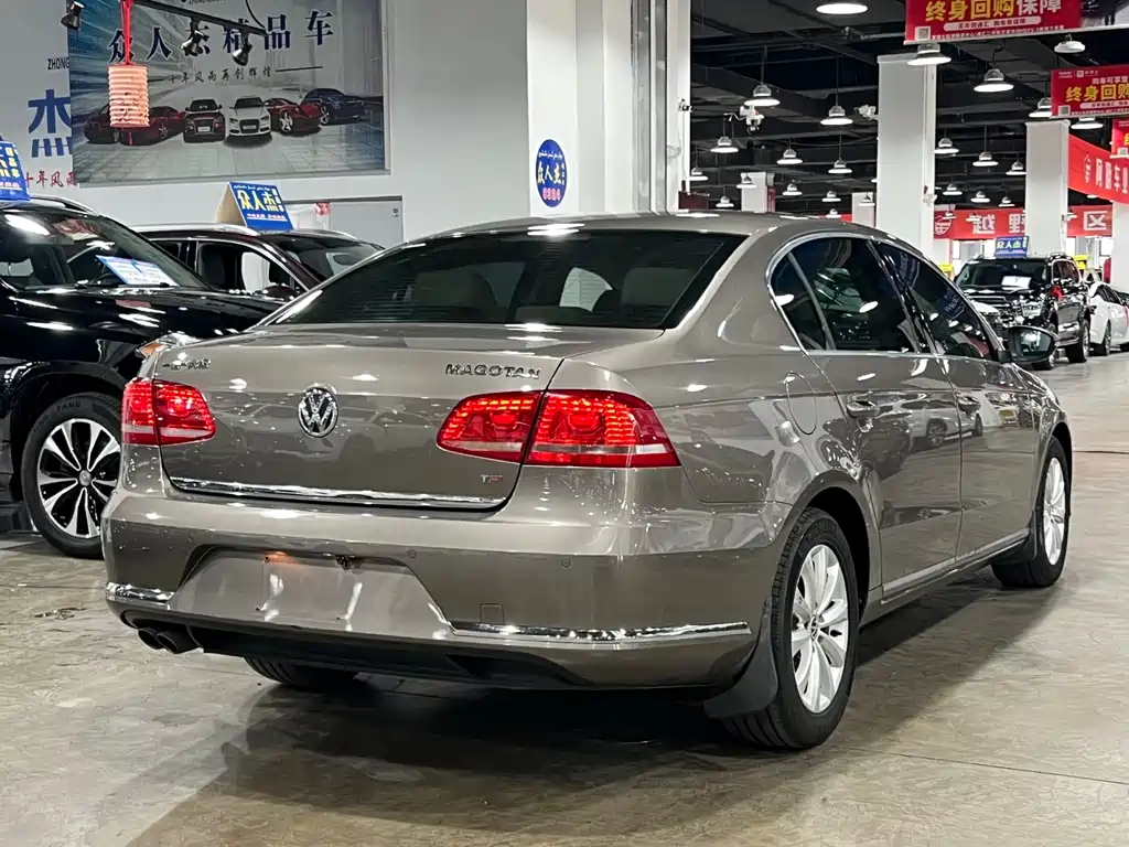 Volkswagen Magotan 2014