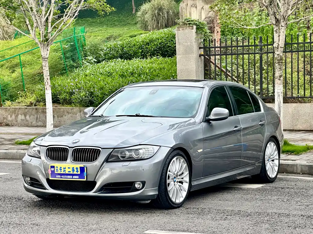 BMW 3 Series 2009 — фото 1