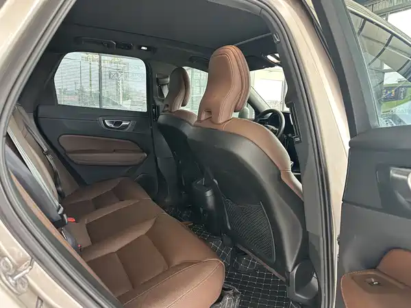 Volvo XC60 2024