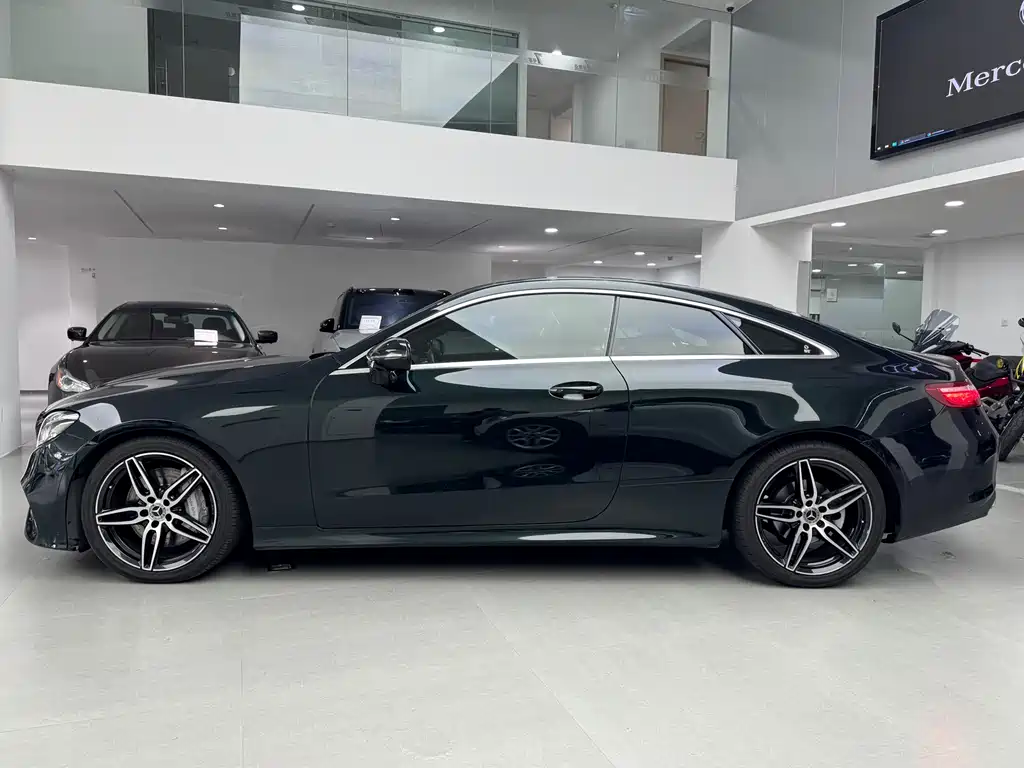 Mercedes-Benz E-Class 2019 — фото 17