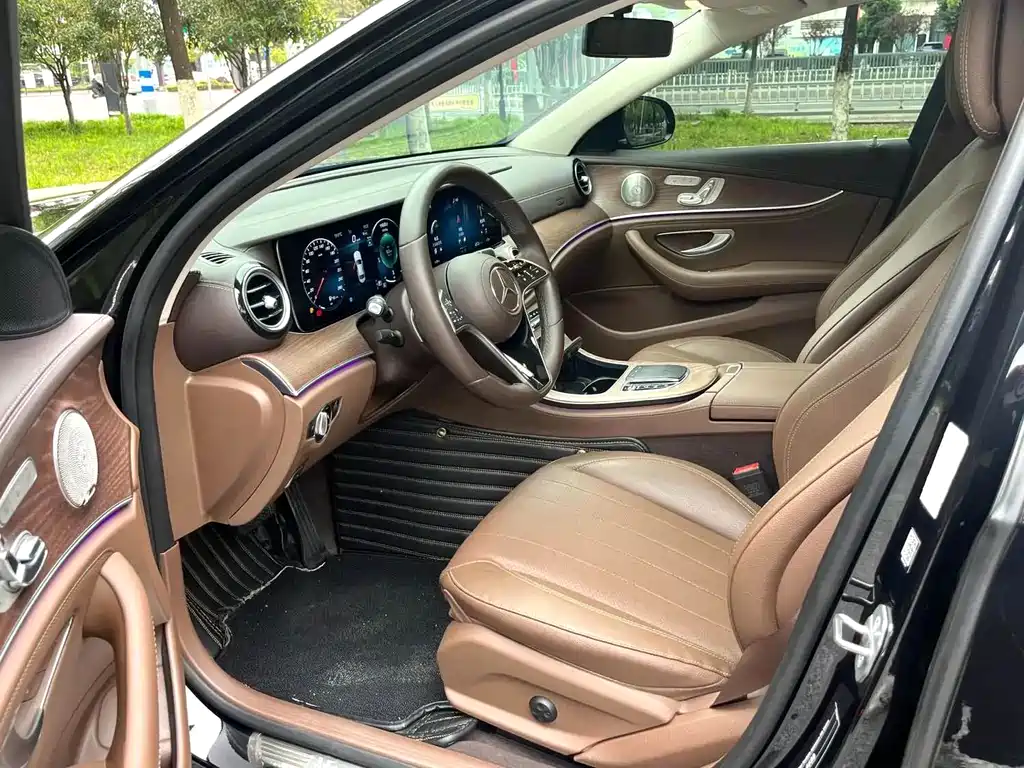 Mercedes-Benz E-Class 2023