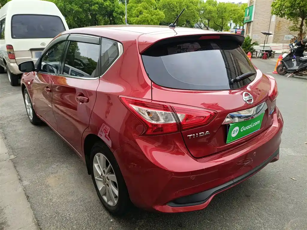 Nissan Tiida 2017 — фото 23