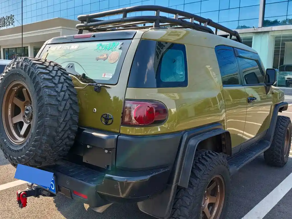 Toyota FJ Cruiser 2019 — фото 5