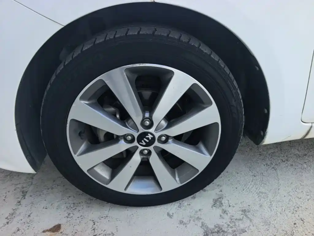 Kia K2 2015 — фото 23